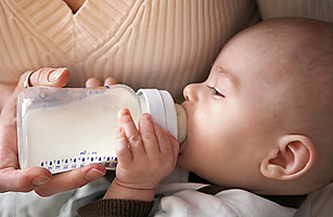 Breast Pumping on Rise As Moms Choose Not to Breast-Feed