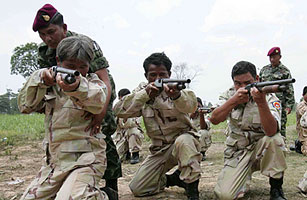 Deadly Clashes as Thai-Cambodian Temple Tensions Reignite