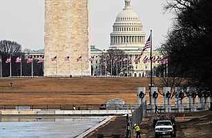 Boehner Brokers GOP Budget Compromise amid Shutdown Fears