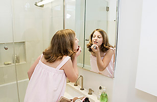 Study: Signs of Early Puberty in More Young Girls