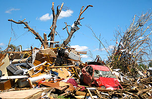The Alabama Tornado: An Eyewitness Account from Tuscaloosa