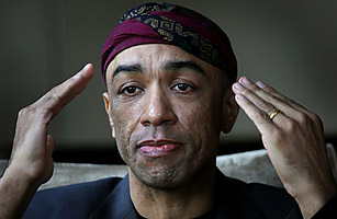 Obamas Half Brother Mark Ndesandjo Speaks Up in China