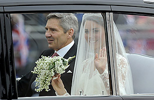 Details: Kate Middletons Alexander McQueen Dress