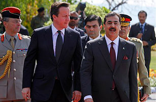 UK Calls on Pakistan, India to Make Peace