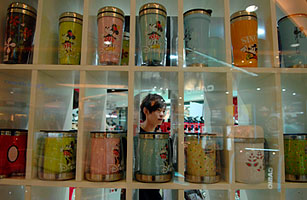 China Approves Shanghai Disneyland Ahead of Obama Trip