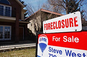 Fed Orders 16 Lenders to Repay Homeowners