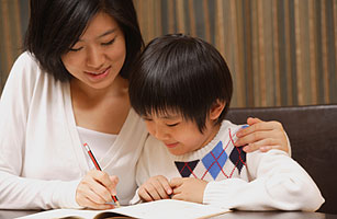 Amy Chua, Tiger Mother: Are Demanding Chinese Moms Superior?