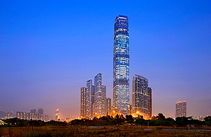 Hong Kongs Ritz-Carlton: A Hotel with Altitude