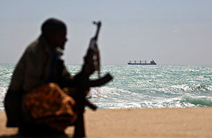 Somali Pirate Attacks Persist Despite Global Navy Effort – 4VF News ... Somali Pirate Hijacking