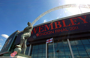 Barcelona vs Man U: Beauty and Money in the Clash of the Titans