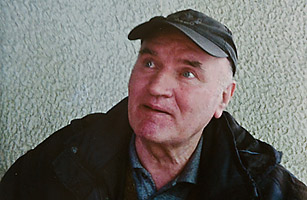 Mladic Aboard Plane to U.N. Tribunal