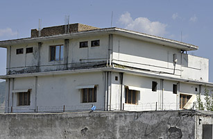 Bin Ladens Neighbors Noticed Unusual Things