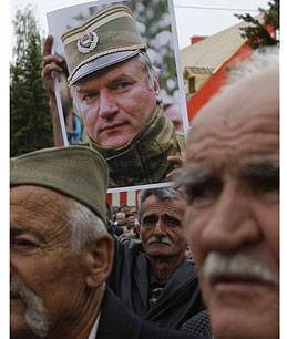 Clashes Erupt in Belgrade Over Mladic Arrest
