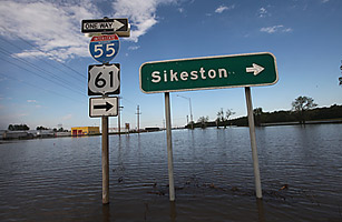 Memphis Braces for Wrath of Floods