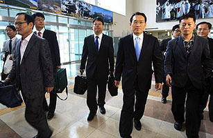 Ahead of talks, NKorea threatens SKorea