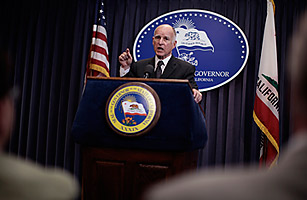 California: Jerry Brown Vetoes the Democrats-Backed Budget