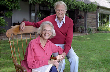 Ruth and Billy Grahams Final Farewell
