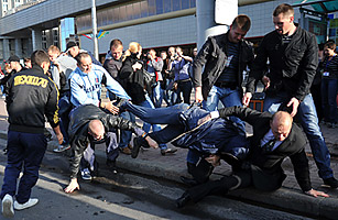 Why Belarus Dictator Is Not Fond of Applause
