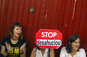 Spanish Activists Stage Sit-Ins to Help People Keep their Homes