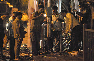 India: No Leads in Mumbai Bomb Attacks