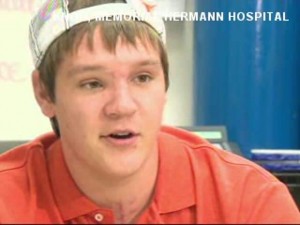 CNN-texting-man-drives-off-cliff_20120802074438_4_640_480