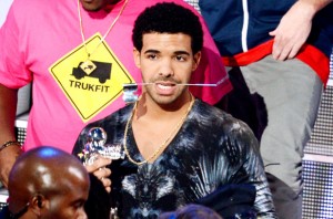 2577409-drake-vma-show-2012-617-409