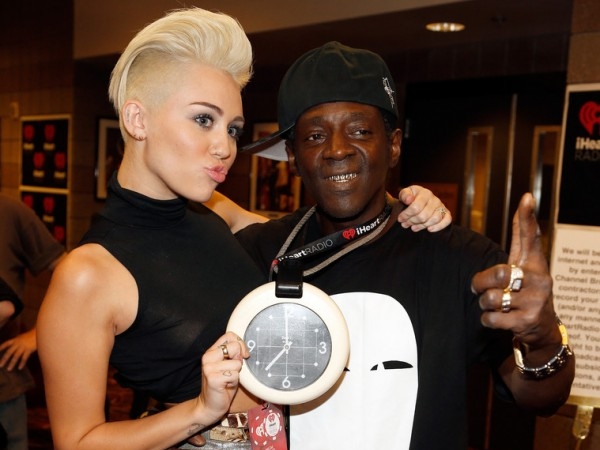 Miley-Cyrus-Flavor-Flav-600x610-600x450