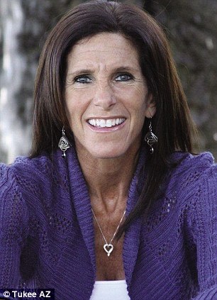 article-2198488-14D75632000005DC-627_306x423