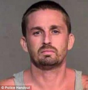 article-2201936-14F8887A000005DC-246_306x313