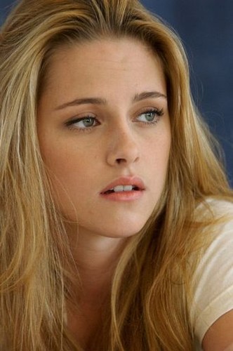 blonde kristen